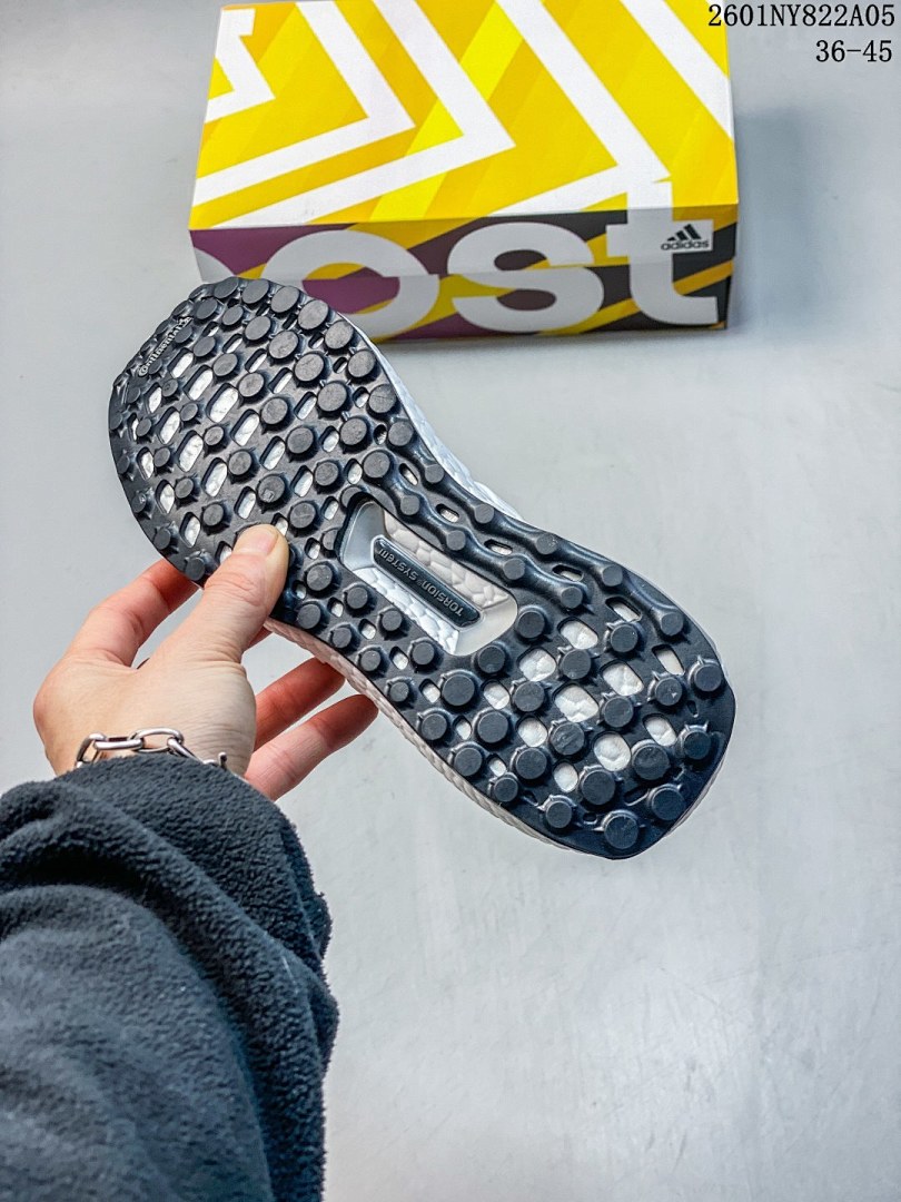 Adidas Ultraboost 1.0 · 4GS5 — תמונה 6