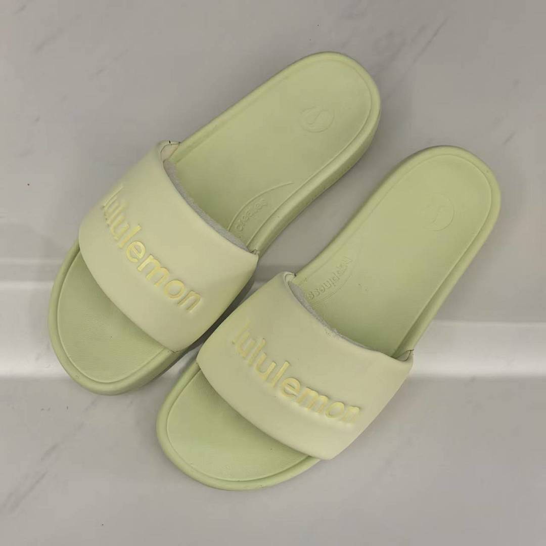 Lululemon Restfeel Slide · ZYY1 — תמונה 3