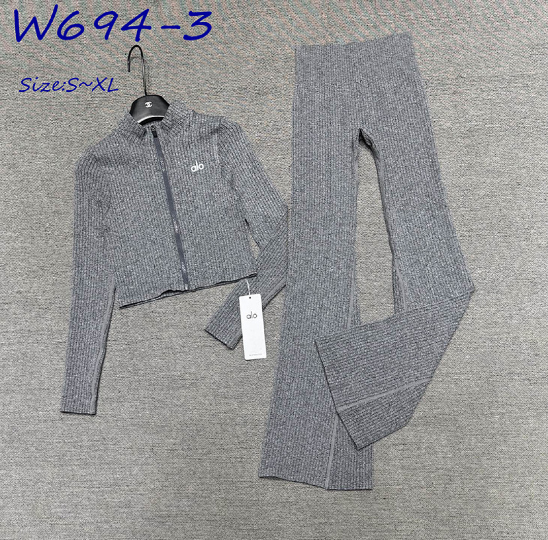 Alo Yoga — סט טרנינג · W694 — תמונה 3
