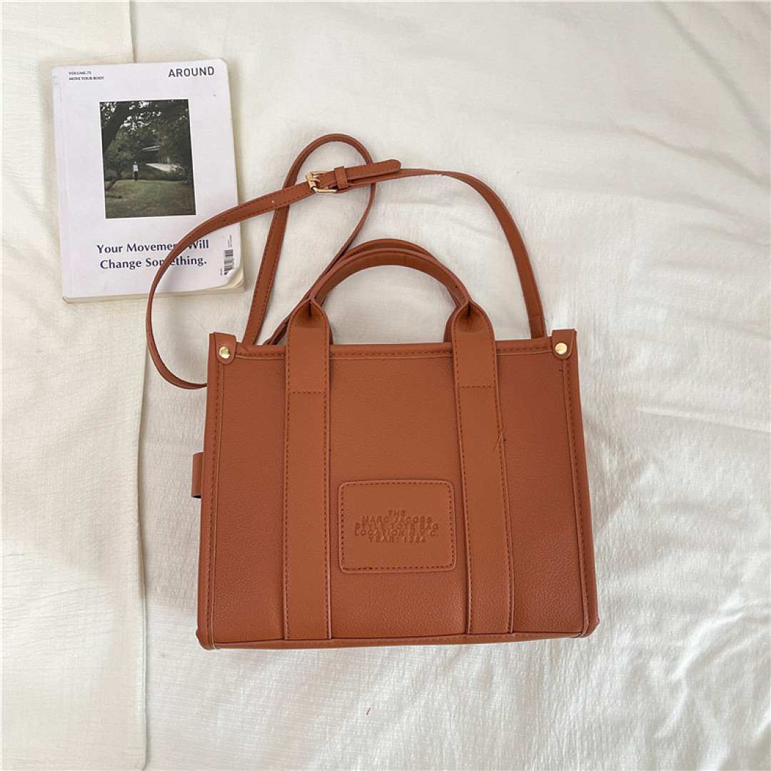 Marc Jacobs The Tote Bag · M56N — תמונה 19