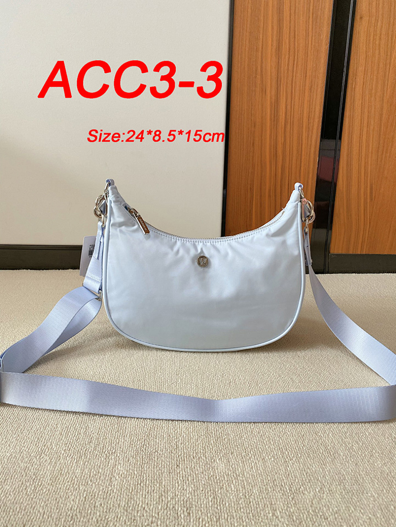 Lululemon City Essentials Small Shoulder Bag · ACC3 — תמונה 17