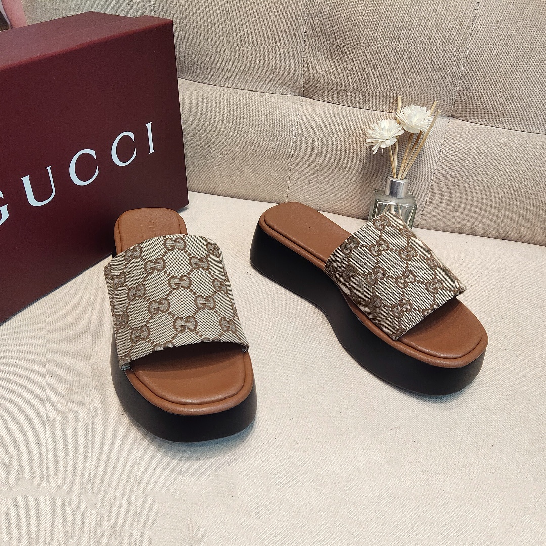 Gucci North Platform Slide Sandal · AKD5 — תמונה 3