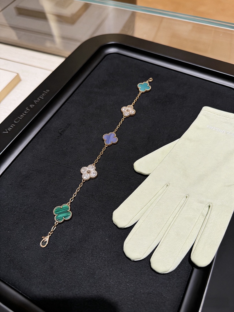 Van Cleef & Arpels Vintage Alhambra · V1C — תמונה 2