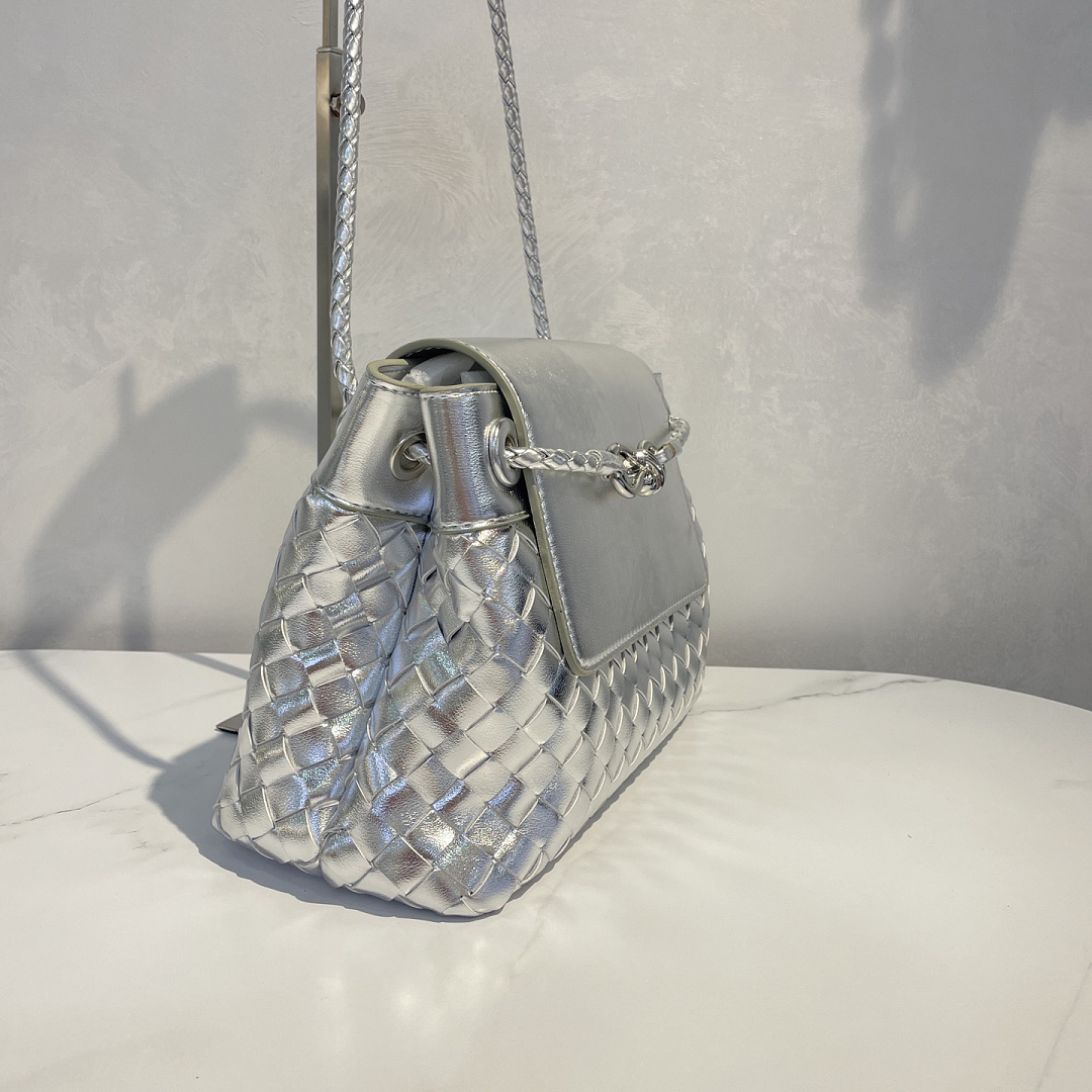 Bottega Veneta Andiamo Messenger · Q68T — תמונה 16