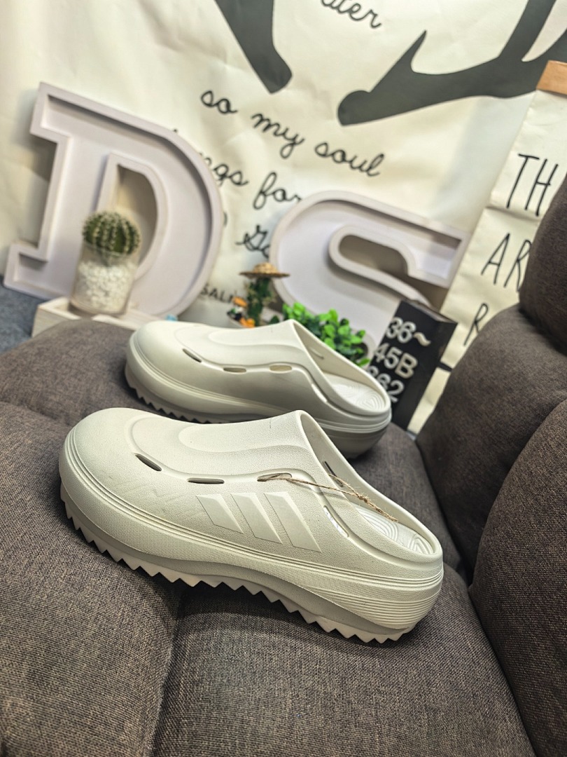 Adidas OZWAVE CLOG · XB02