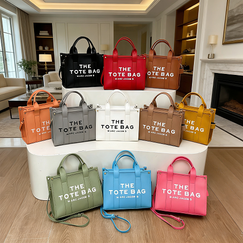 Marc Jacobs The Tote Bag · M56N