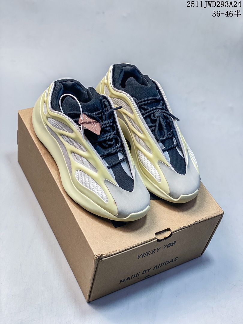 Adidas Yeezy 700 V3 Kyanite · Y700 — תמונה 6