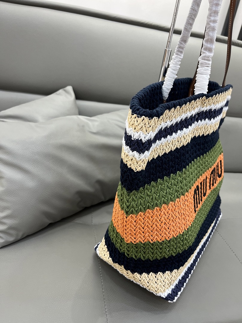 Miu Miu Raffia-Effect Woven Tote Bag · R85B — תמונה 6