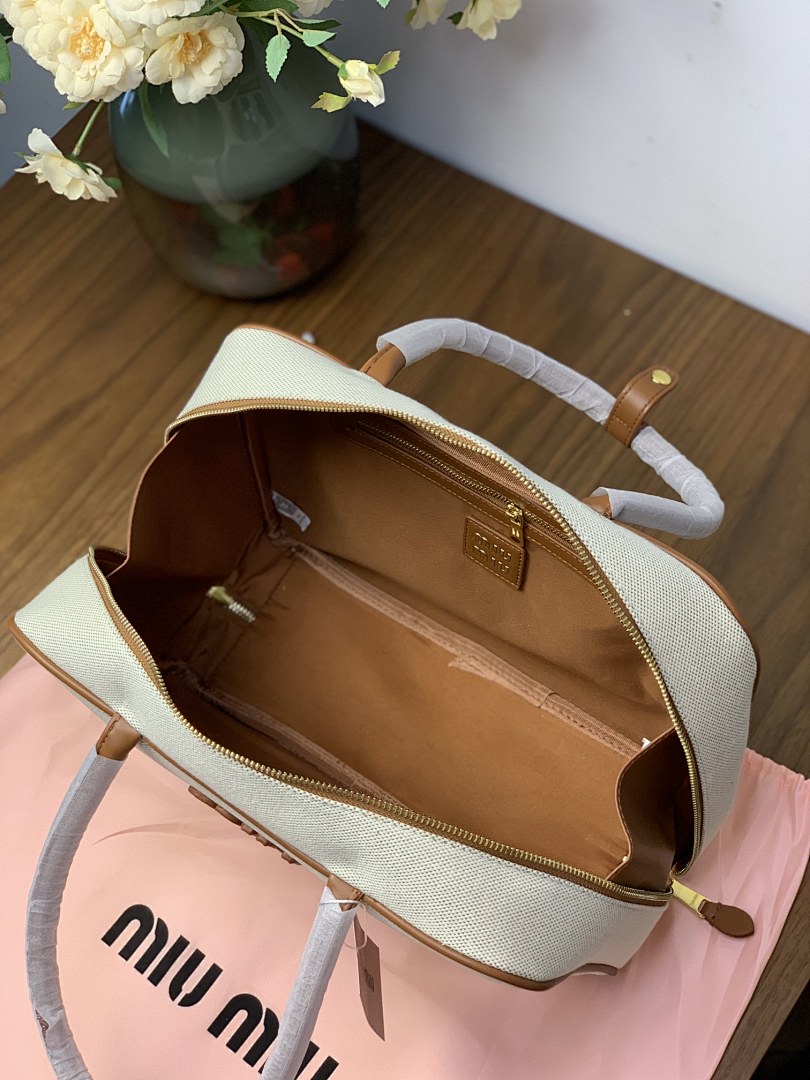 Miu Miu Beau · Y61M — תמונה 7