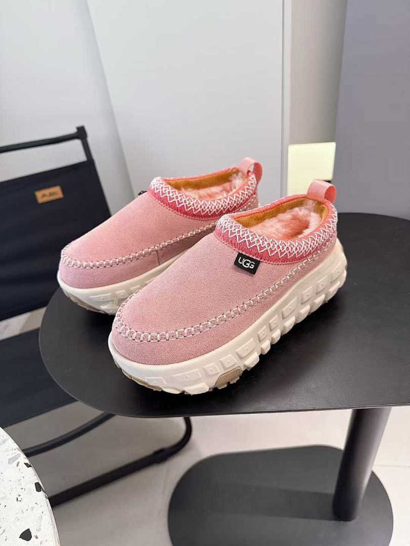 UGG Venture Daze · CB3