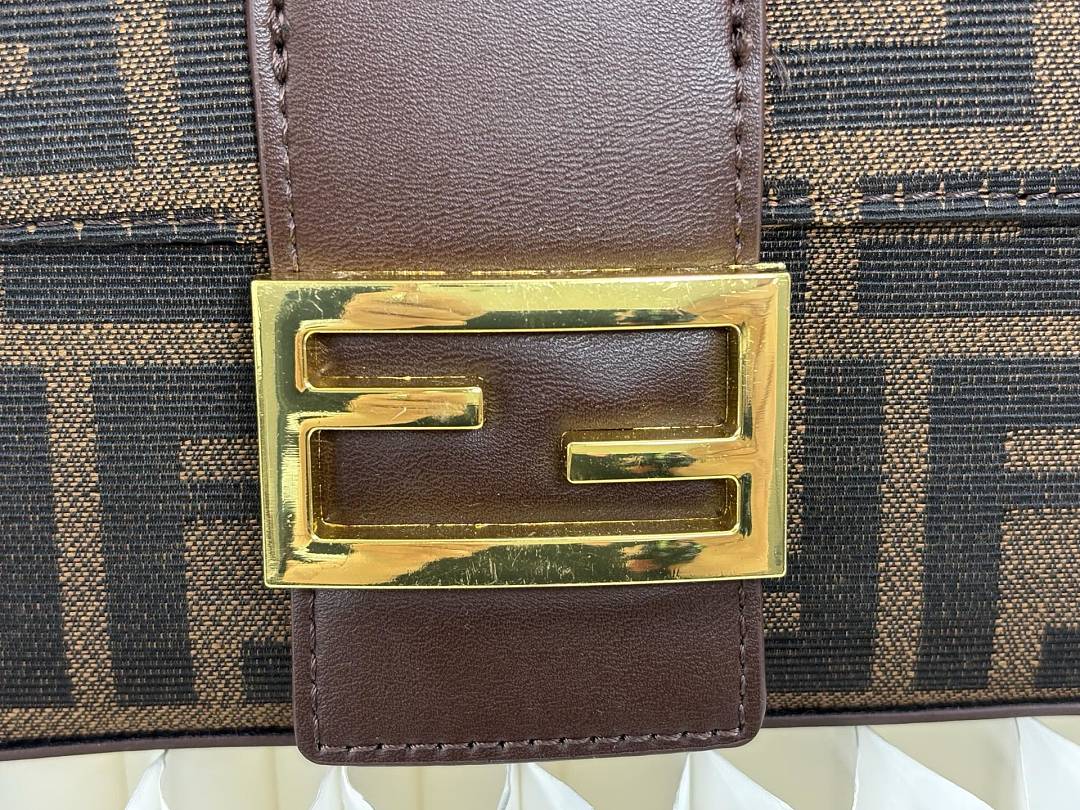 Fendi Baguette · D12X — תמונה 5