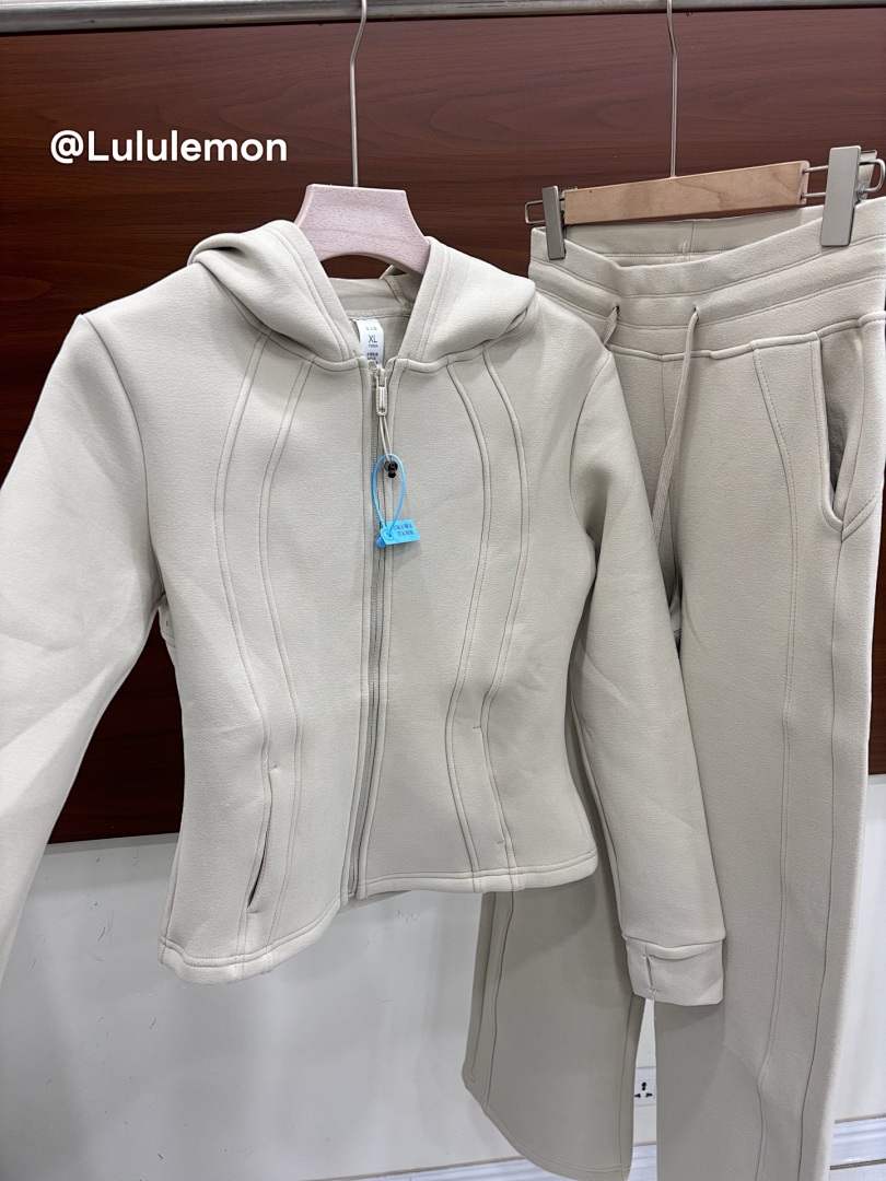Lululemon Define Cropped Hooded Jacket · JDSQ — תמונה 24