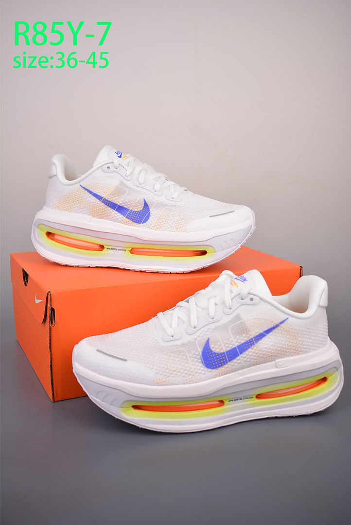 Nike Vomero Premium · R85Y — תמונה 25