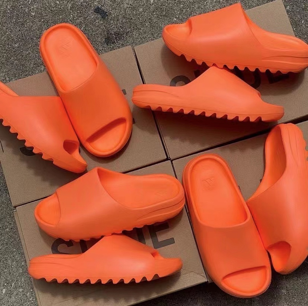 Adidas Yeezy Slide · W528D — תמונה 13