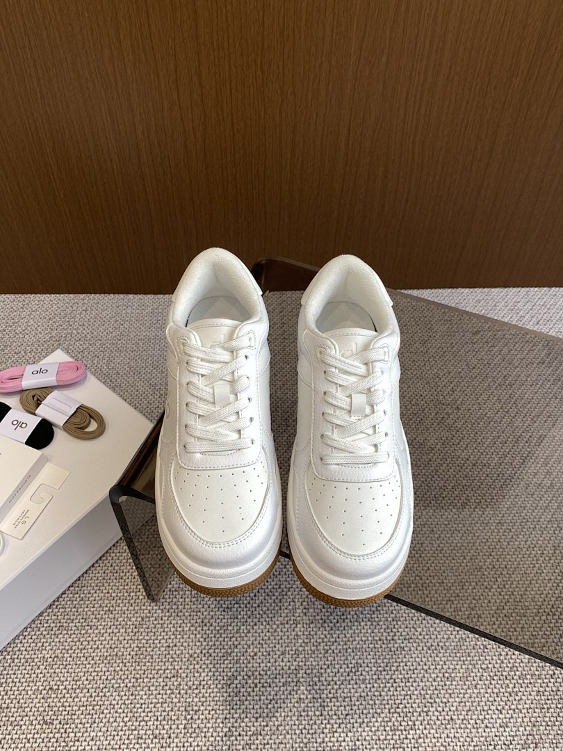 Alo Yoga Recovery Mode Sneaker · QWY — תמונה 12
