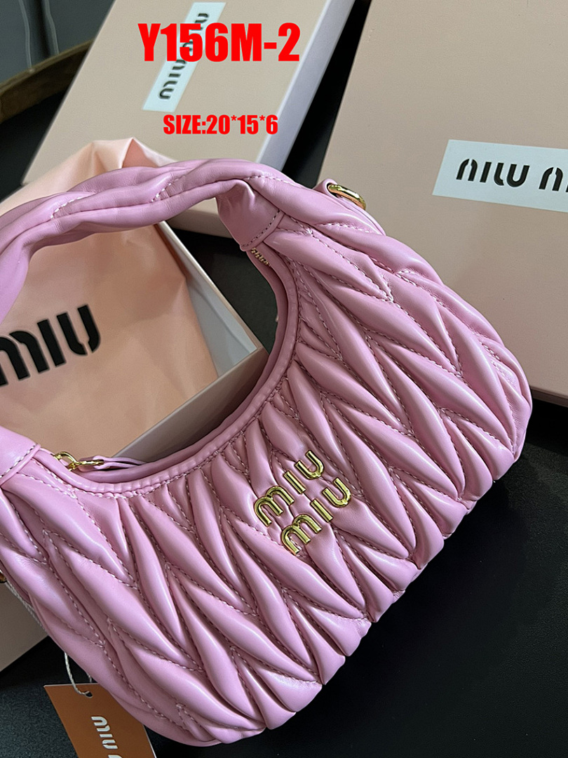 Miu Miu Wander Matelassé Hobo Bag · Y156M — תמונה 12