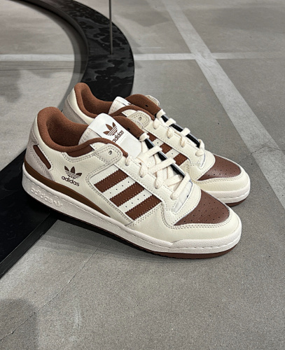 Adidas Forum Low CL · Y129D