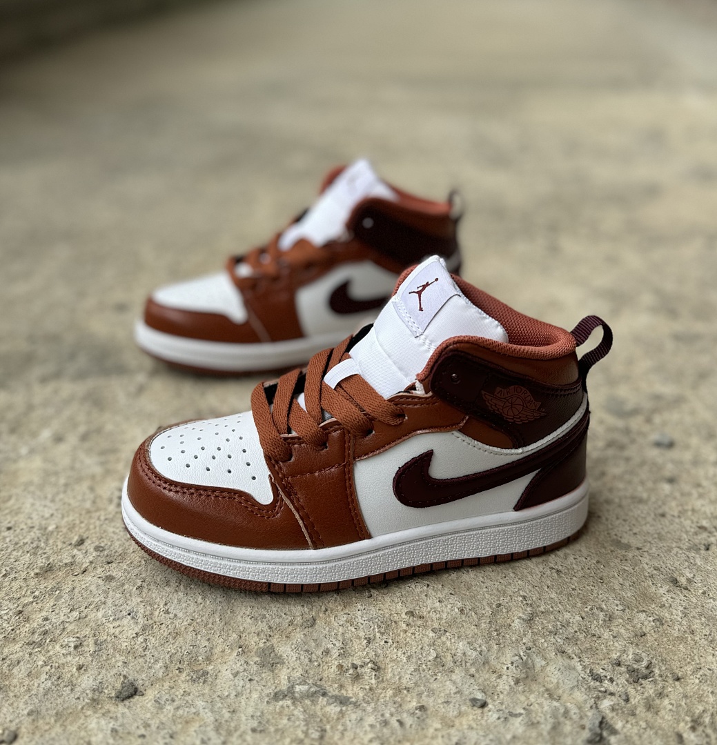 Air Jordan 1 Mid · RK02 — תמונה 7