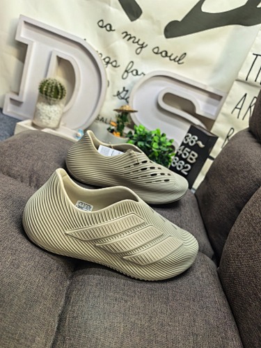 Adidas Purechill · XB03