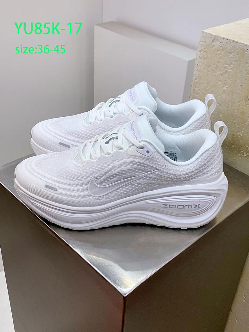 Nike Vomero Plus · YU85K — תמונה 4