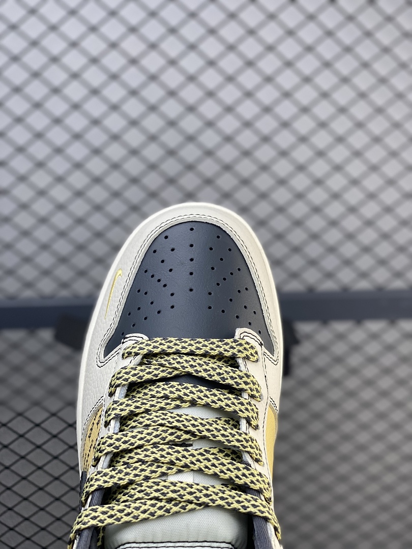 Nike Dunk Low x Stussy · R02N — תמונה 12