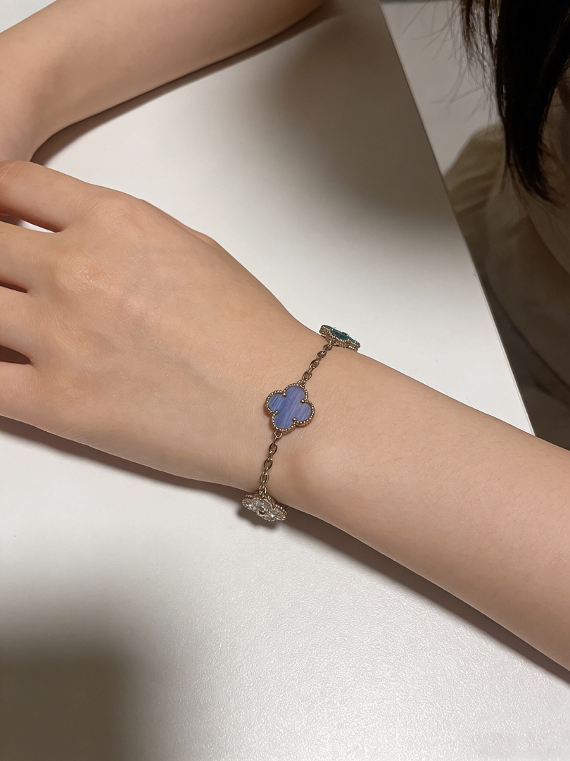 Van Cleef & Arpels Vintage Alhambra · V1C — תמונה 4