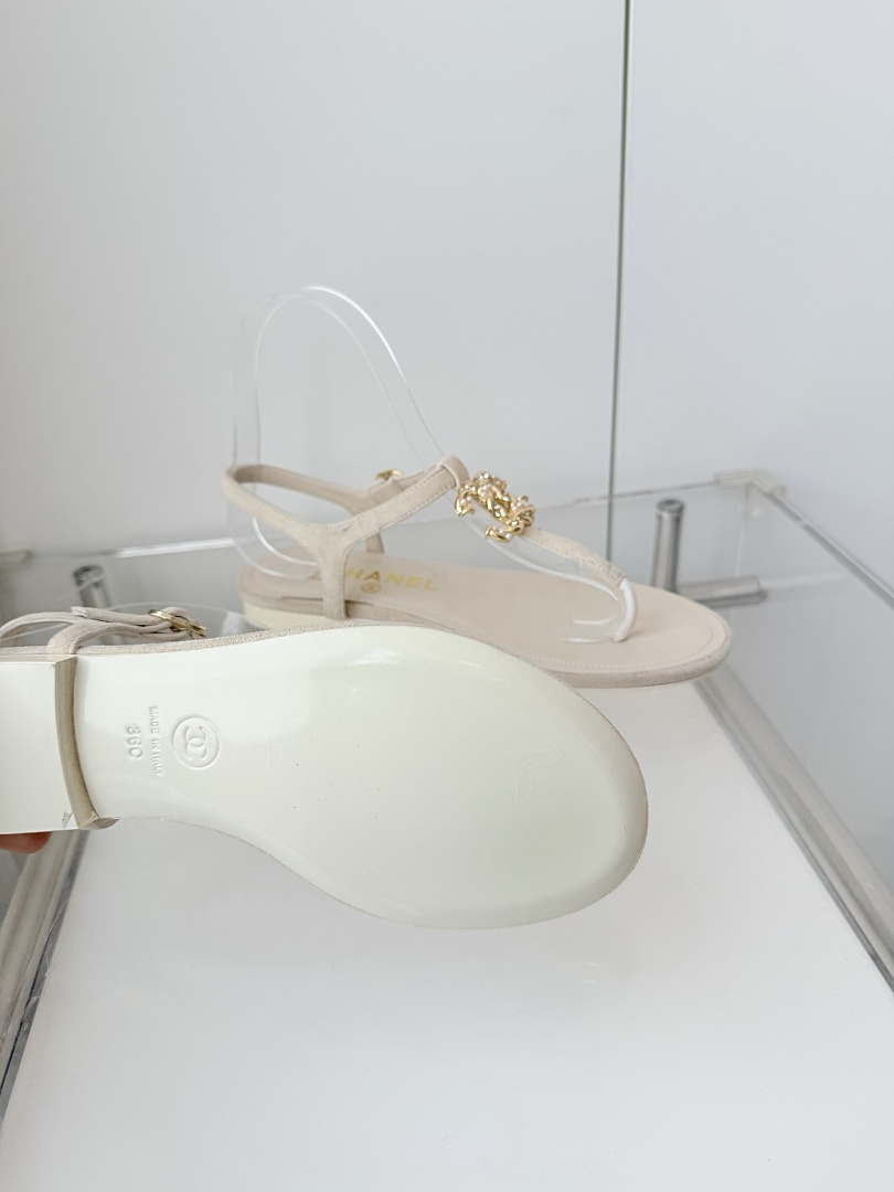 Chanel Interlocking CC Logo Thong Sandals · TR25 — תמונה 9