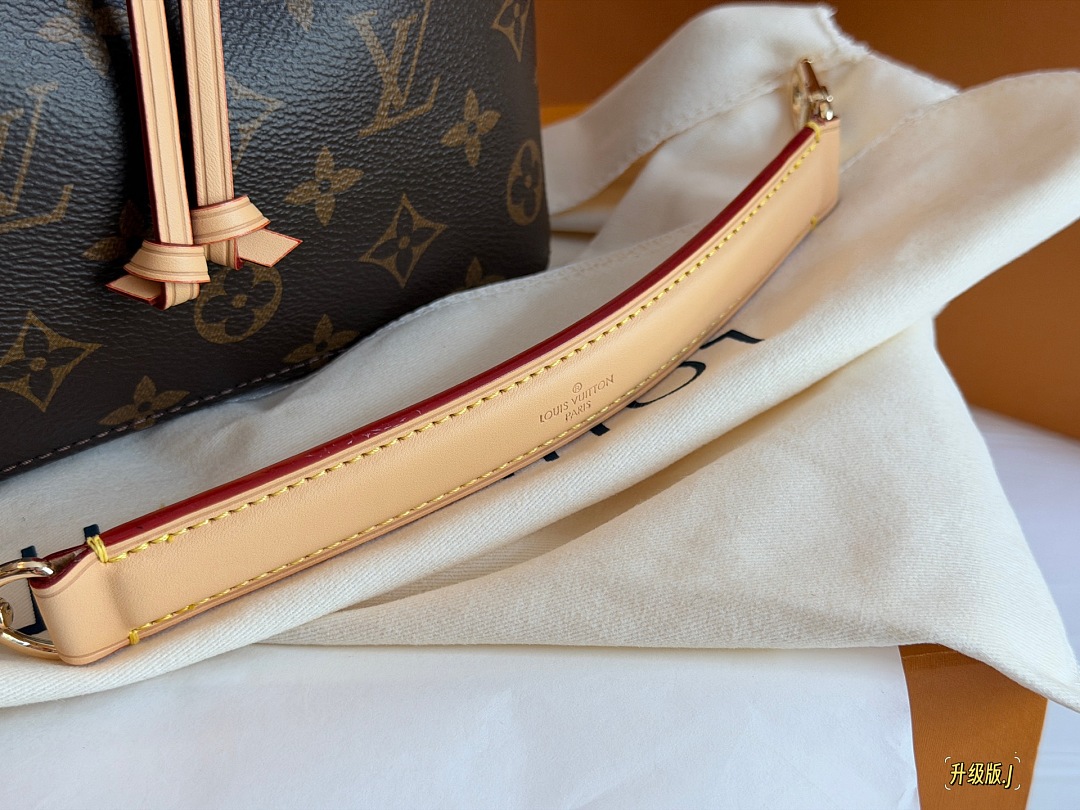 Louis Vuitton Neonoe BB · PL52 — תמונה 5