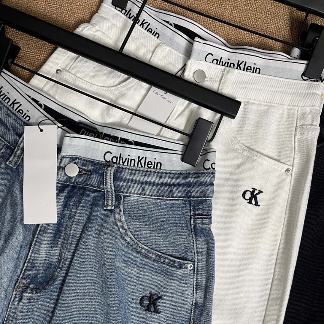 Calvin Klein — מכנסי ג'ינס · F5JL — תמונה 2