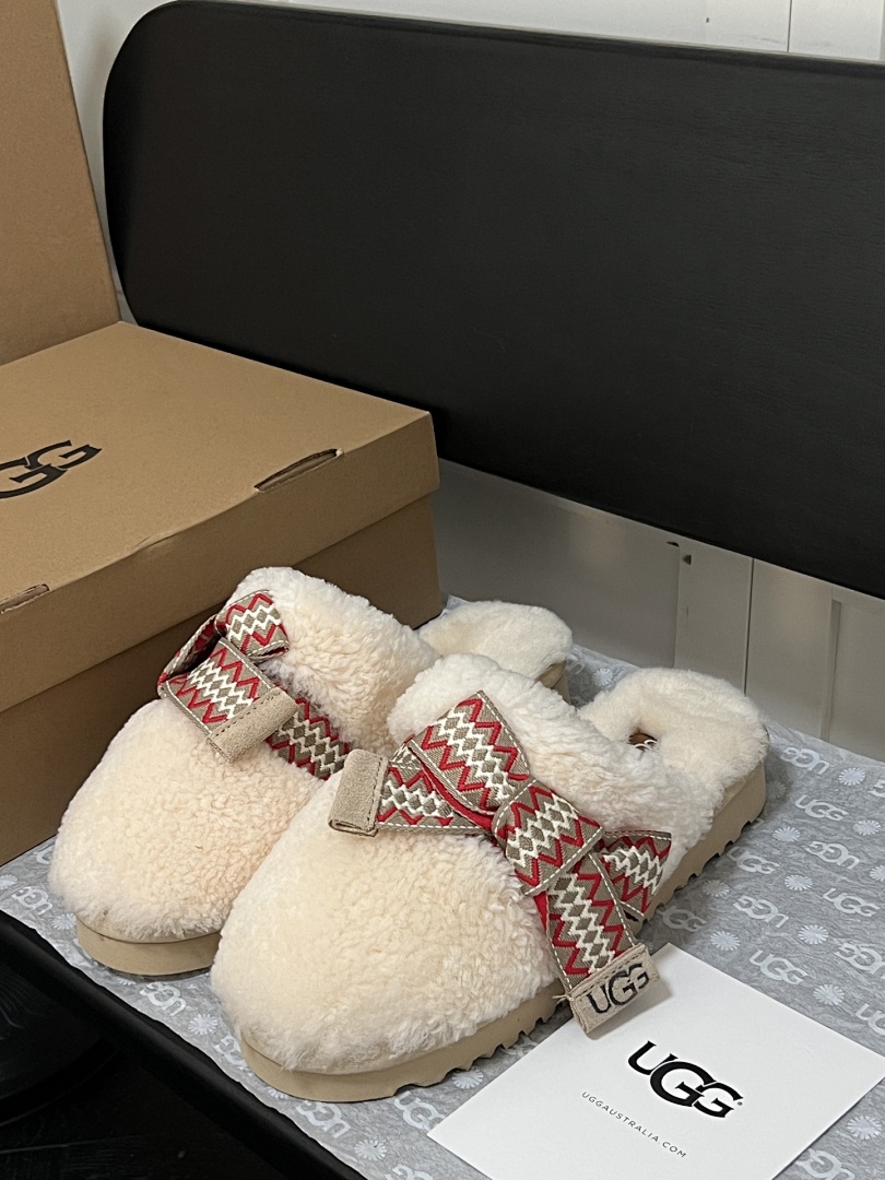 UGG — סנדלים וכפכפים · M60G — תמונה 8