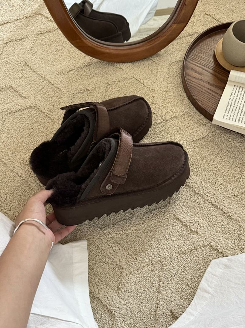UGG Lanah Clog · JF08 — תמונה 6