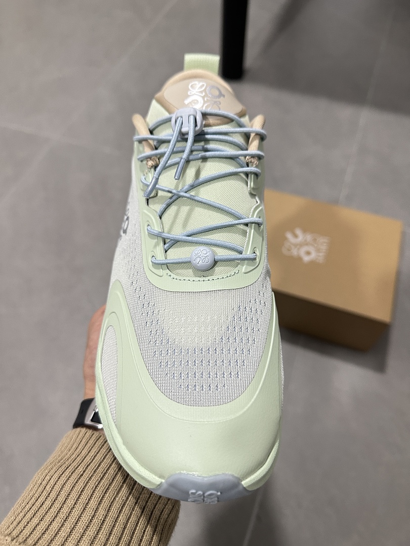 On Running x LOEWE Cloudsolo · NY353 — תמונה 30