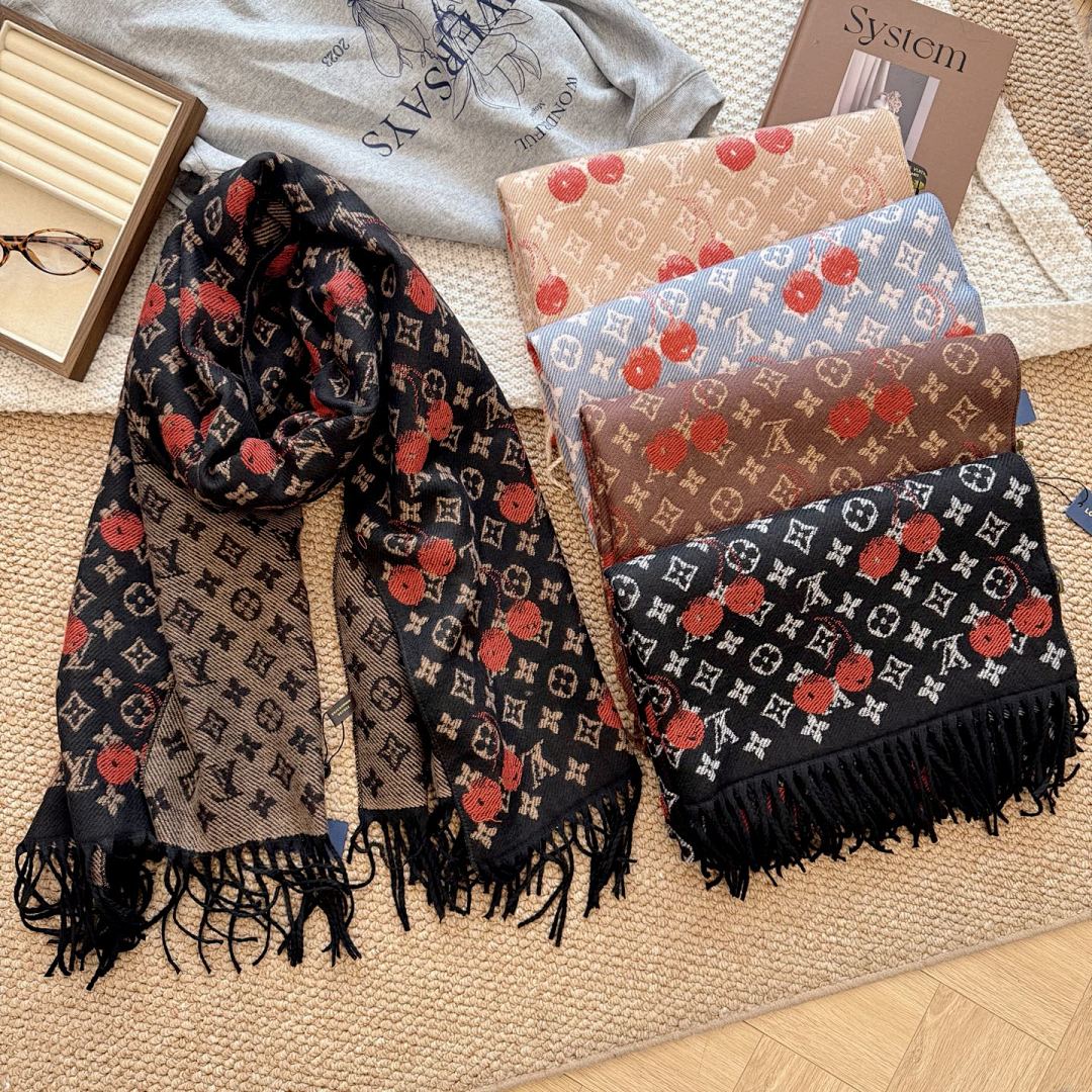 Louis Vuitton Cerise Shawl · YH15 — תמונה 2
