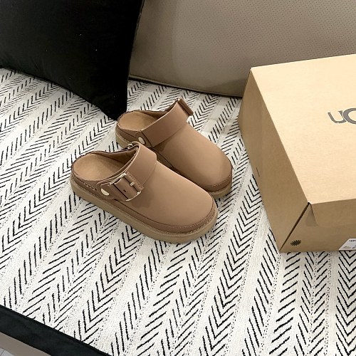 UGG Goldenstar Villa Clog · UG36