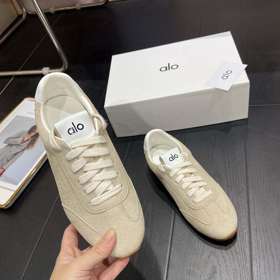 Alo Yoga Sunset Sneaker · J02X — תמונה 14
