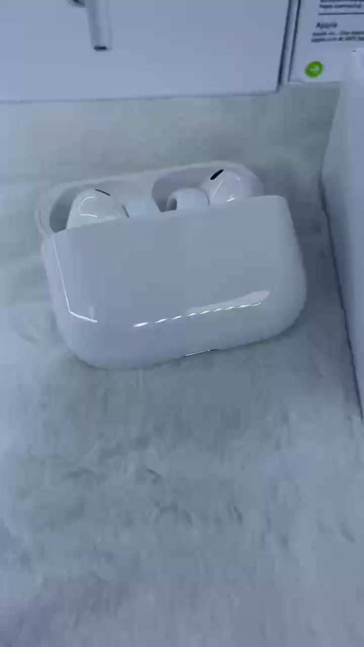 Apple AirPods Pro 3 · 5730 — תמונה 2