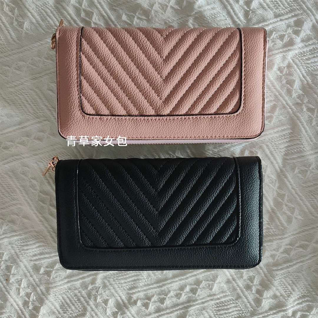 Victoria's Secret The Victoria Large Zipped Wallet · WV24536 — תמונה 2