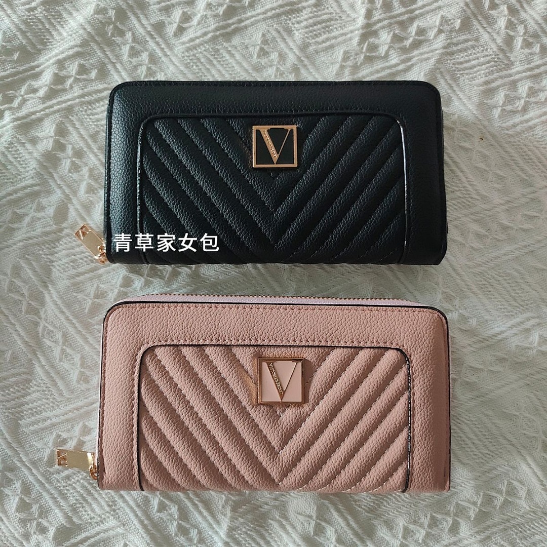 Victoria's Secret The Victoria Large Zipped Wallet · WV24536