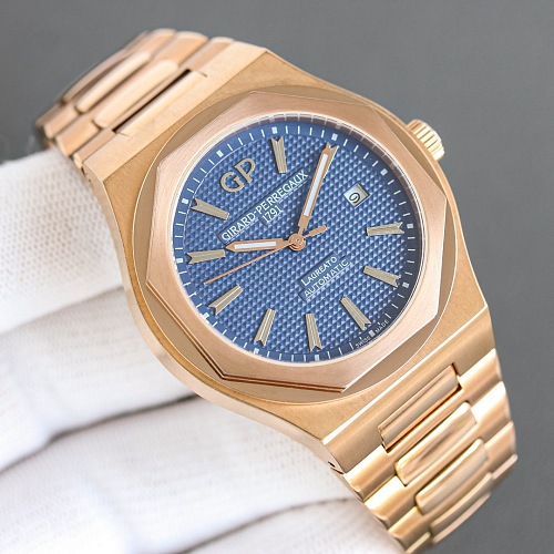 Girard-Perregaux Laureato 42mm · ZT13719