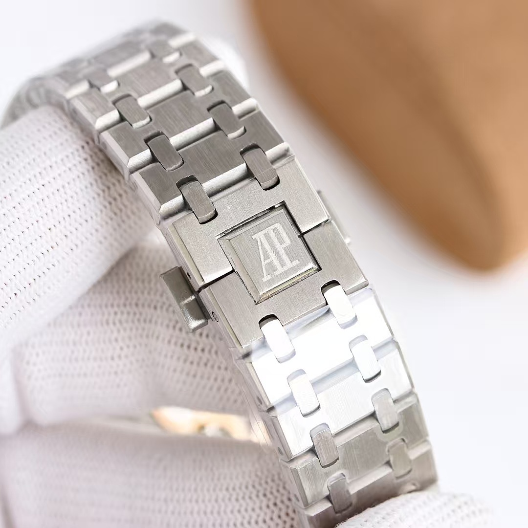 Audemars Piguet Royal Oak Perpetual Calendar · ZT13812 — תמונה 10