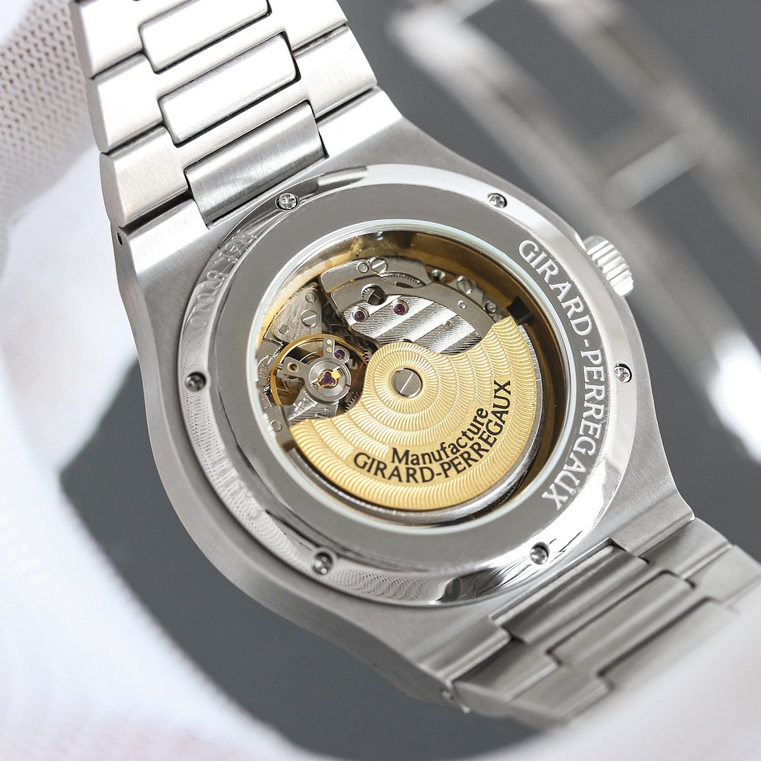 Girard-Perregaux Laureato 42mm · ZT13719 — תמונה 8