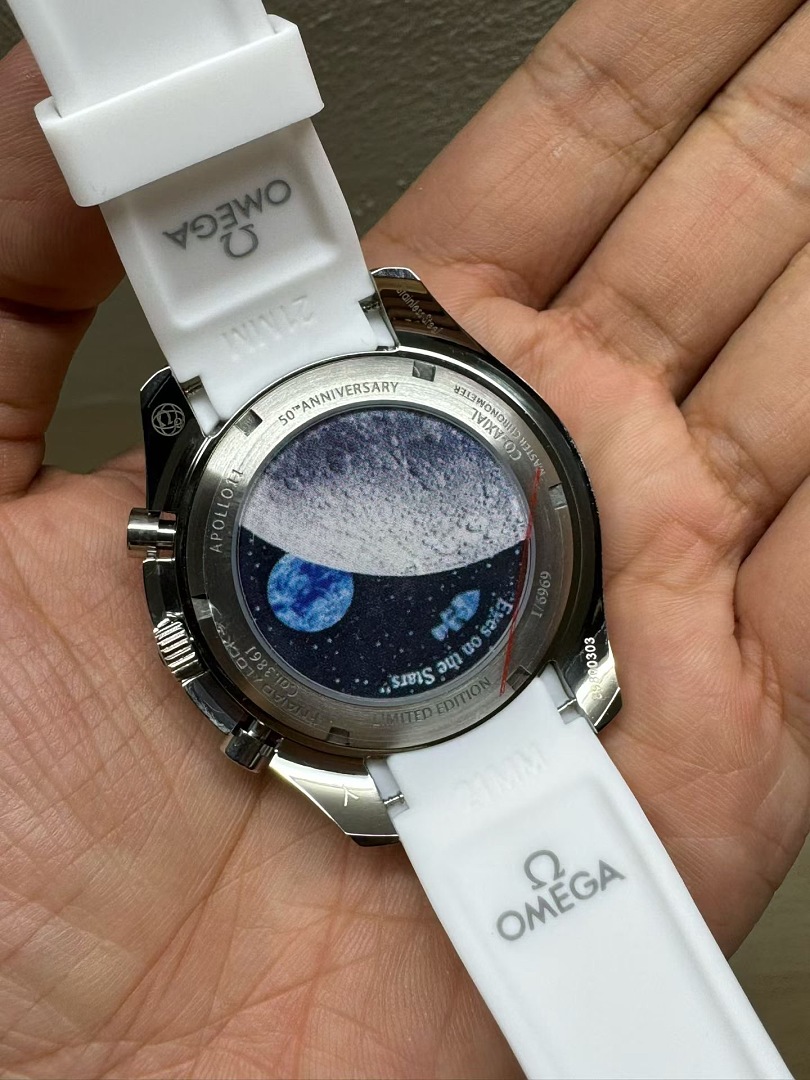 Omega Speedmaster Silver Snoopy Award · ZT13723 — תמונה 6