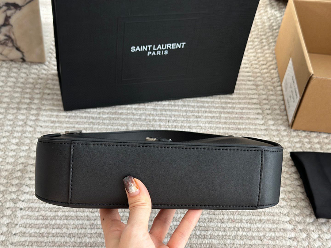 Saint Laurent Le 5 à 7 · 5650 — תמונה 6