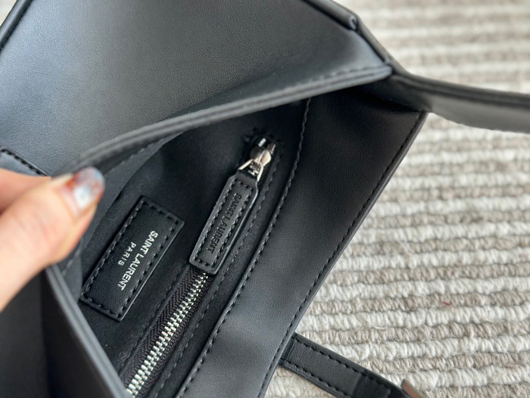 Saint Laurent Le 5 à 7 · 5650 — תמונה 3