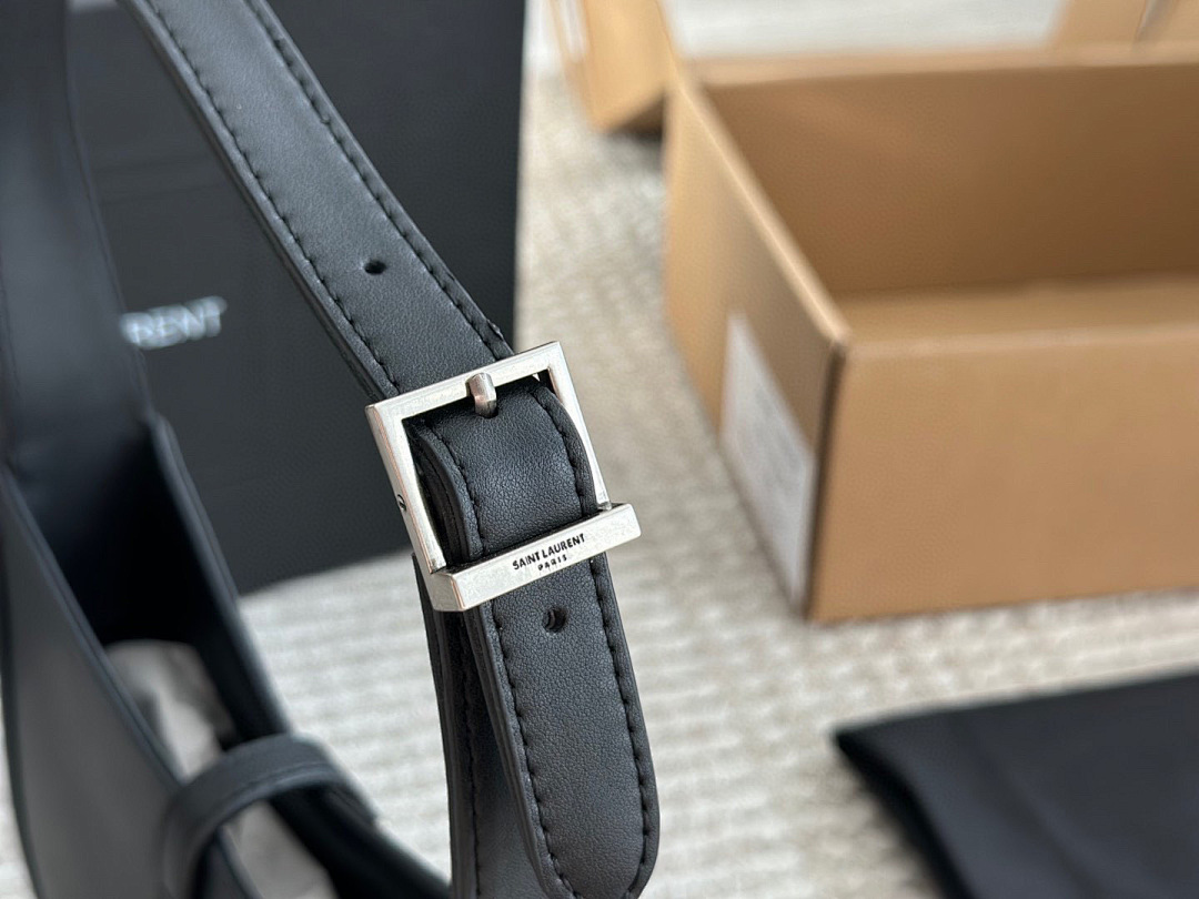 Saint Laurent Le 5 à 7 · 5650 — תמונה 8