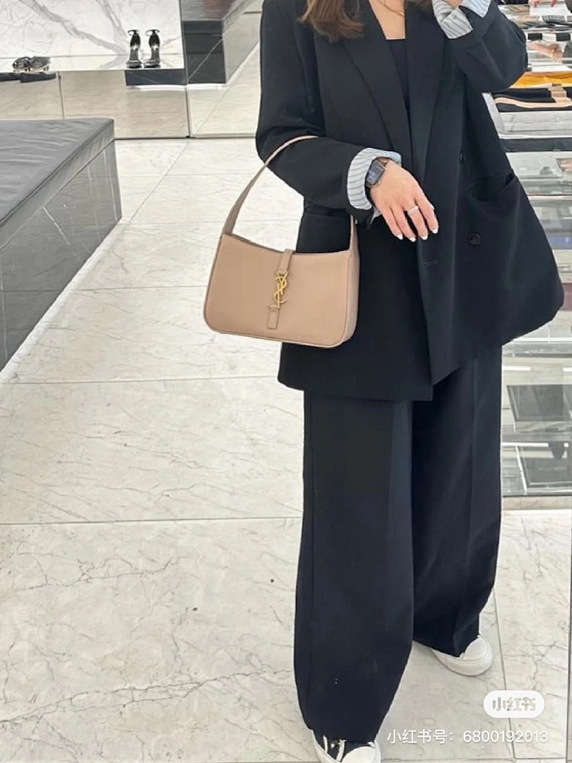 Saint Laurent Le 5 à 7 · 4818 — תמונה 13