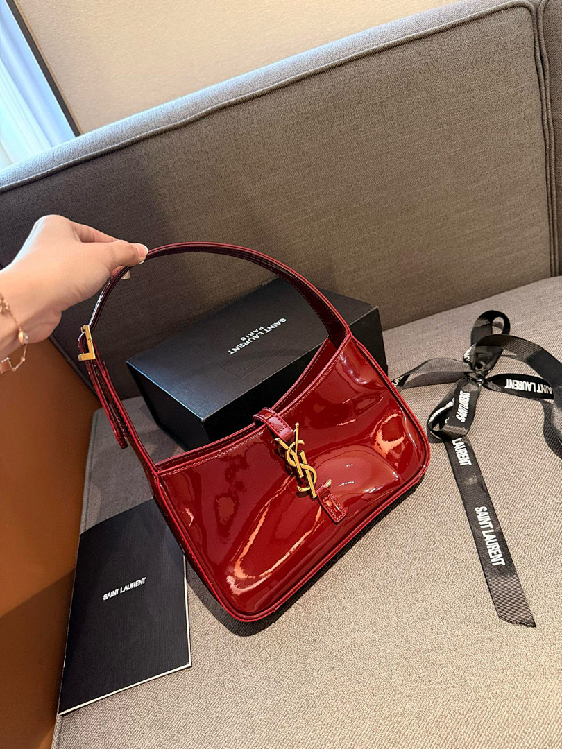 YSL  HE8082