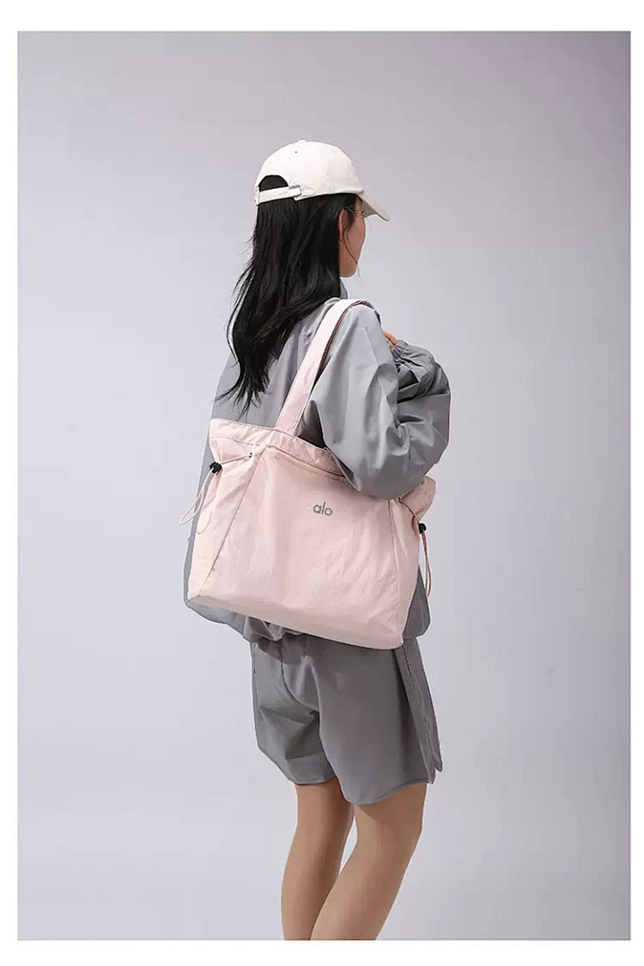 Alo Yoga Alo Aura Universal Tote Bag · A2904 — תמונה 35