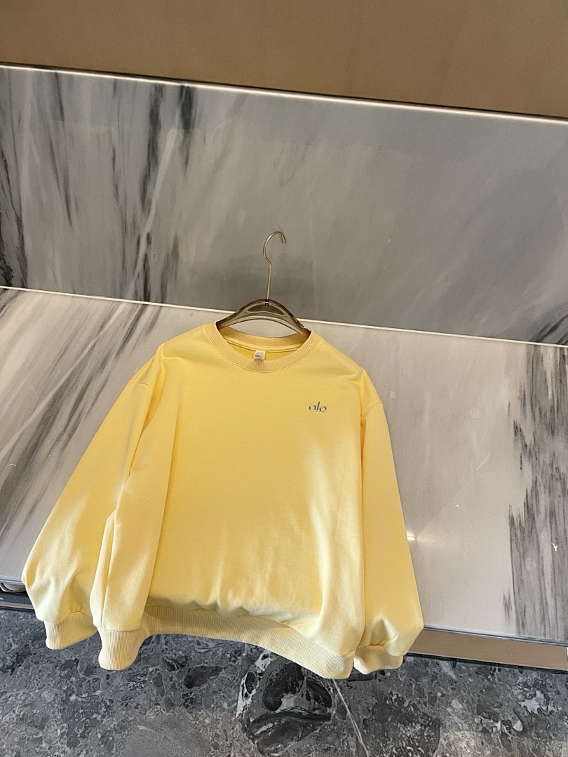 Alo Yoga Accolade Crew Neck Pullover · A2939 — תמונה 28