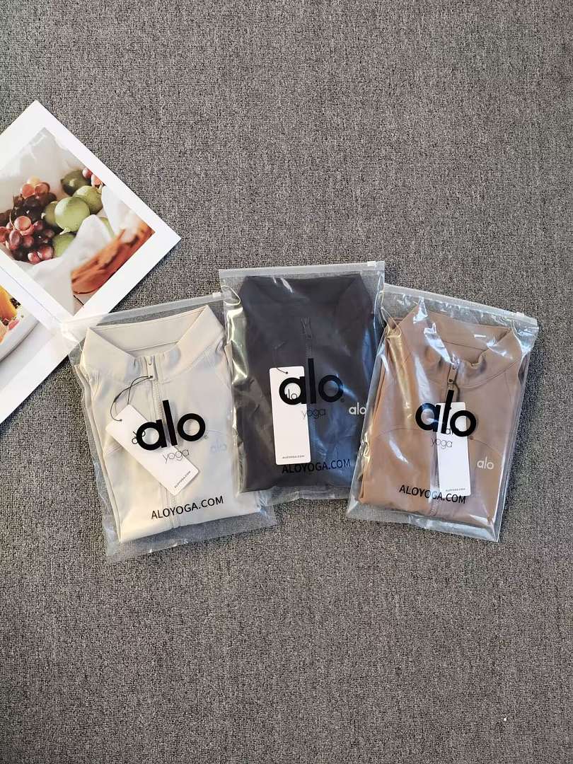 Alo Yoga — ג'קט ספורט · A3507 — תמונה 14